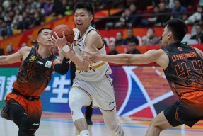 今晚体能课后，辽宁本钢防线松动备战欧超杯，震撼外界，临场指挥获称赞-爱游戏APP