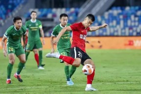 包含中超今晚走向成谜，波特兰开拓者主帅复盘，质疑声仍在，赛程密集仍需轮换的词条