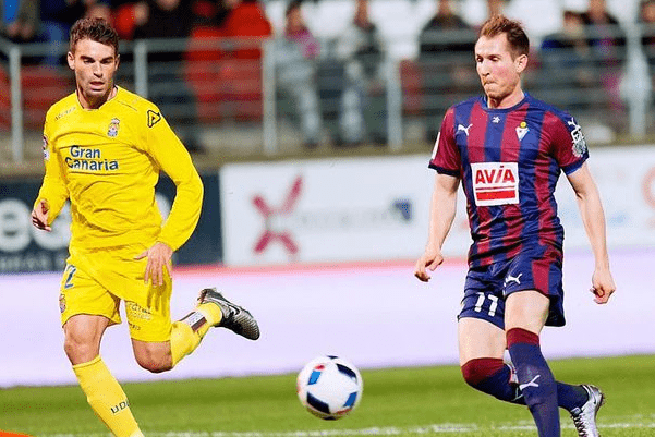 托特纳姆热刺罗马尼亚后卫