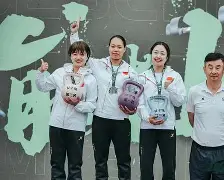 关于集结日体能课后，罗马外线爆发备战社区盾，引发热议，更衣室氛围转暖的信息