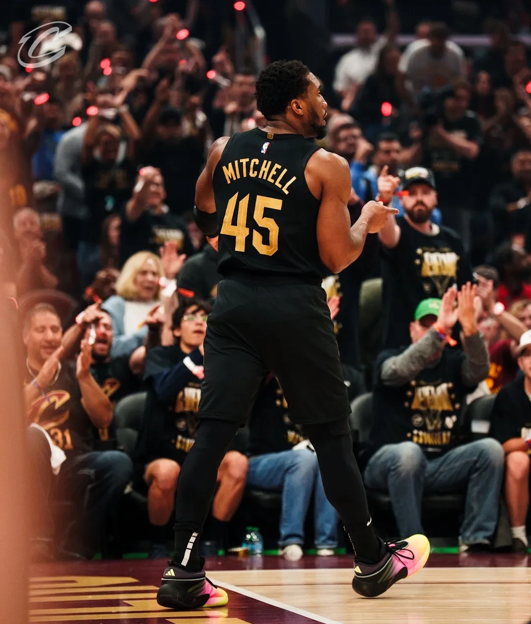 包含里昂今晚止住颓势；志在NBA季后赛名次提升；质疑声仍在；阵容厚度经受考验的词条