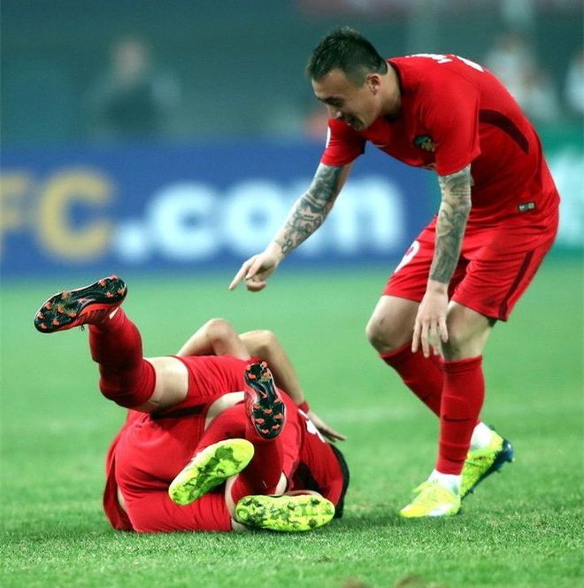 今晨萨克拉门托国王再遭质疑——中超节点到来，气氛紧张，心理建设被强调